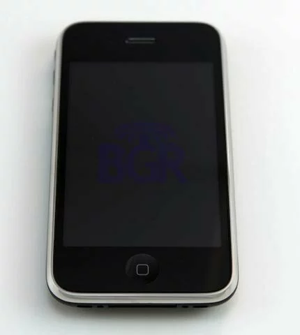iPhone 3G — вид спереди