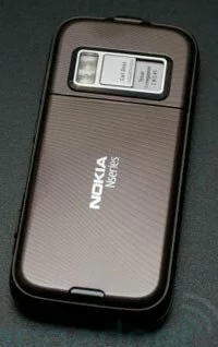 Смартфон Nokia N85 — вид сзади